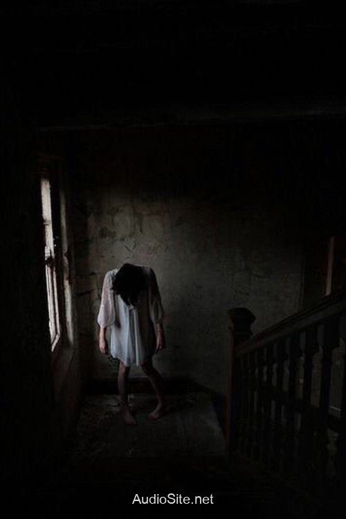 Máu Thảo: Lời Nguyền Cô Bé